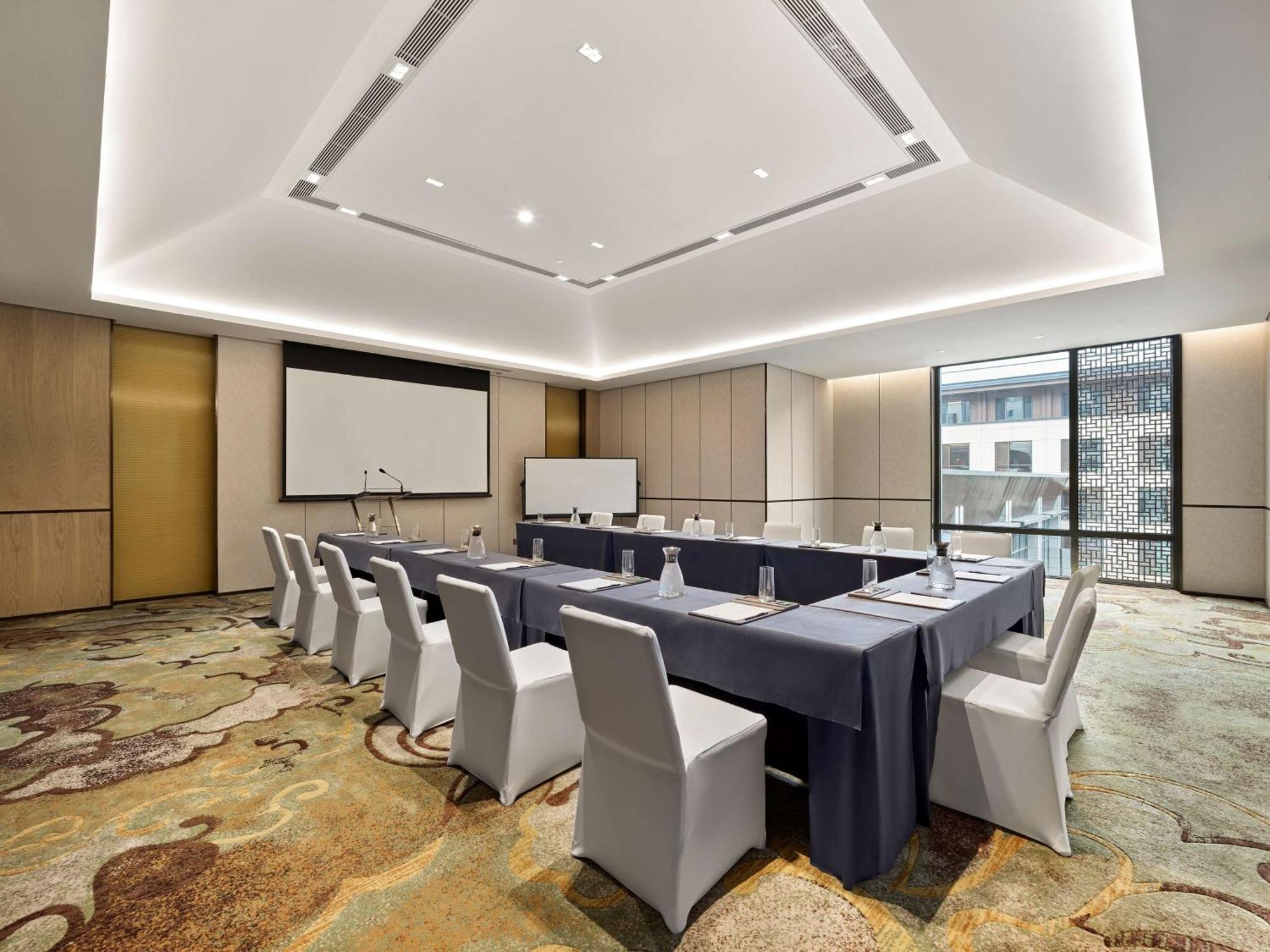 Doubletree By Hilton Beijing Badaling Hotel Yanqing Exterior photo